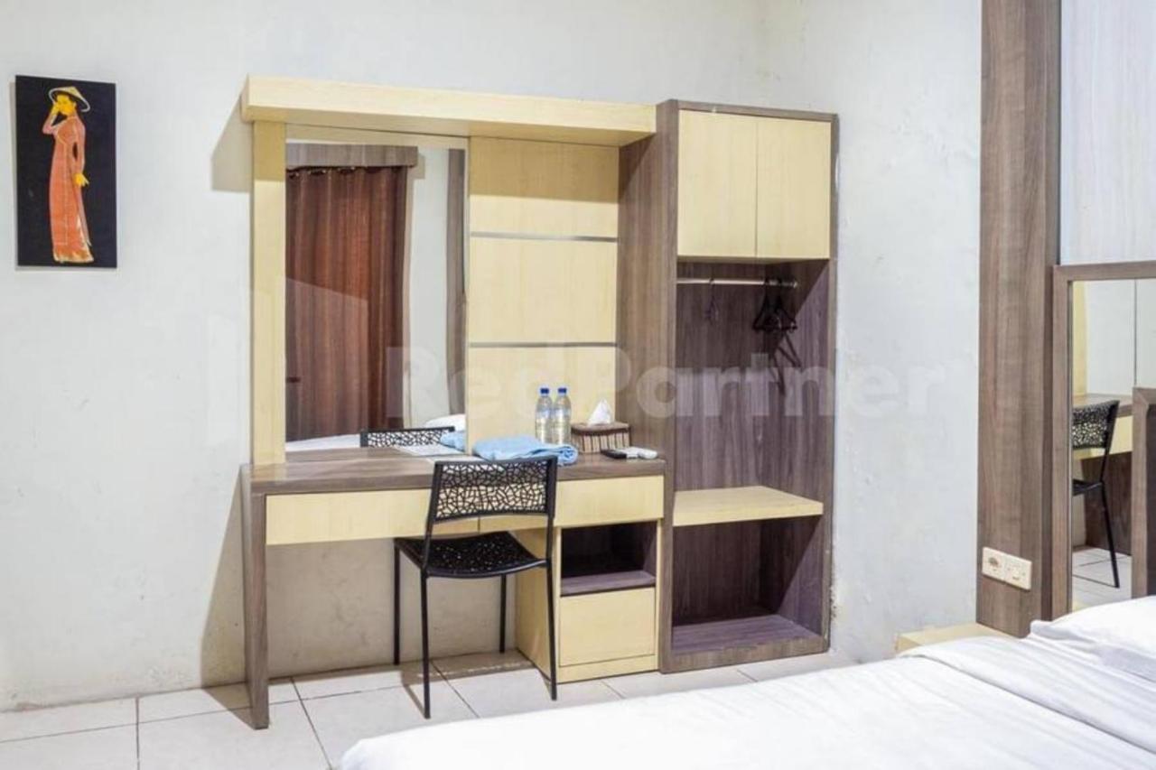 סוראבאיה My Hommy Homestay Mitra Reddoorz מראה חיצוני תמונה